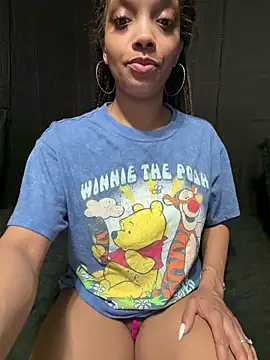 Rakiyahcharms online show from May 6, 6:30 am