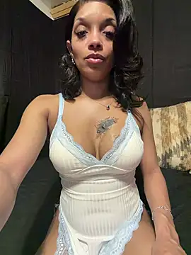 Rakiyahcharms online show from May 30, 9:28 am