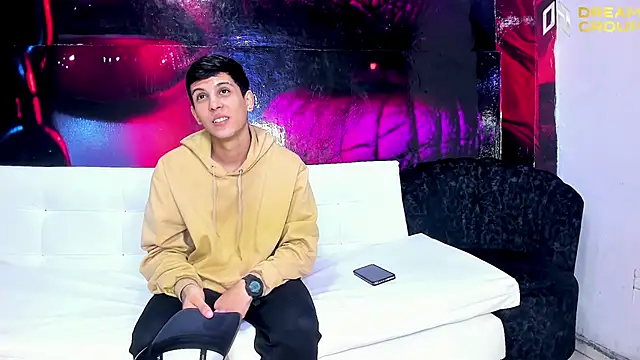 Snapshot of AmazingPartys chatting on November 25, 1:00 pm AmazingPartys online show from November 25, 1:00 pm