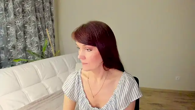 Snapshot of Fritha chatting on February 12, 1:30 am Fritha online show from February 12, 1:30 am