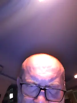 Snapshot of easygoing2 chatting on June 23, 10:41 pm easygoing2 online show from June 23, 10:41 pm