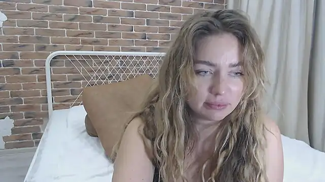 Snapshot of xxkristinaxx chatting on December 4, 12:03 pm xxkristinaxx online show from December 4, 12:03 pm