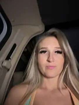 Snapshot of _Rapunzel_ chatting on February 27, 6:29 am Rapunzel online show from February 27, 6:29 am