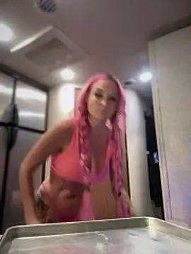 Snapshot of _Rapunzel_ chatting on October 25, 2:19 am Rapunzel online show from October 25, 2:19 am