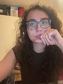 ladyturtle online show from April 30, 8:37 pm