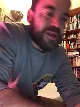 Snapshot of fuckerplayer1 chatting on April 25, 12:24 am fuckerplayer1 online show from April 25, 12:24 am