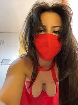 White-Petite online show from May 5, 1:19 pm