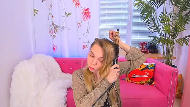 Snapshot of The_Deep_Passion chatting on February 20, 8:17 am The Deep Passion online show from February 20, 8:17 am