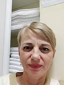 Snapshot of MindiGraceful chatting on September 24, 10:18 am MindiGraceful online show from September 24, 10:18 am