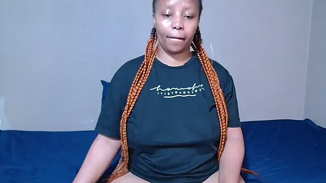 Snapshot of LoveBunny92 chatting on December 17, 9:10 pm LoveBunny92 online show from December 17, 9:10 pm