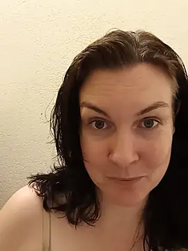 Snapshot of DesreRose chatting on June 4, 5:08 pm DesreRose online show from June 4, 5:08 pm