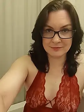 Snapshot of DesreRose chatting on June 6, 6:01 pm DesreRose online show from June 6, 6:01 pm