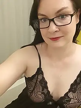 Snapshot of DesreRose chatting on June 11, 10:41 pm DesreRose online show from June 11, 10:41 pm
