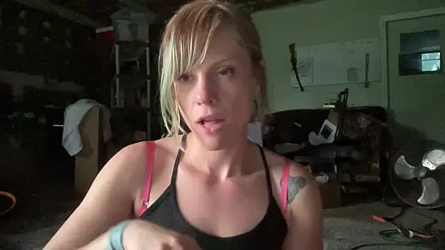 TheDaisyChaos online show from June 22, 1:29 am
