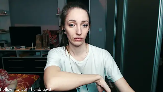 Snapshot of Natalimeowks chatting on January 1, 3:35 pm Natalimeowks online show from January 1, 3:35 pm