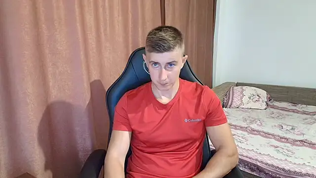 Snapshot of Todhorny9873 chatting on February 25, 5:30 am Todhorny9873 online show from February 25, 5:30 am