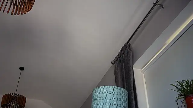 lucyslegs online show from June 23, 10:46 am
