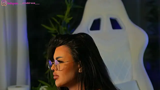 Snapshot of perfectt33n chatting on December 24, 9:28 am perfectt33n online show from December 24, 9:28 am