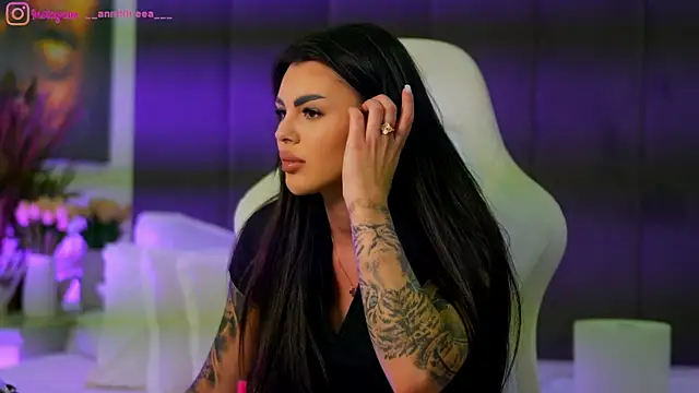 Snapshot of perfectt33n chatting on November 20, 3:34 pm perfectt33n online show from November 20, 3:34 pm