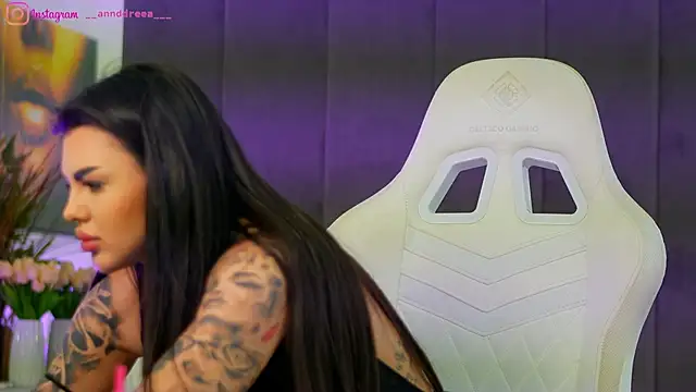 Snapshot of perfectt33n chatting on December 18, 12:22 pm perfectt33n online show from December 18, 12:22 pm