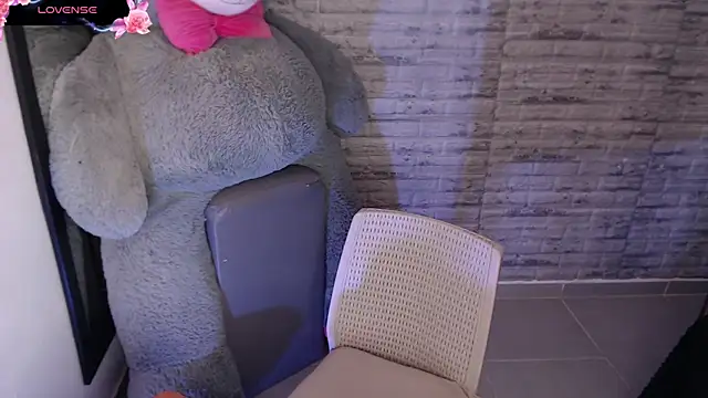 TinnaCobb online show from January 10, 12:40 pm