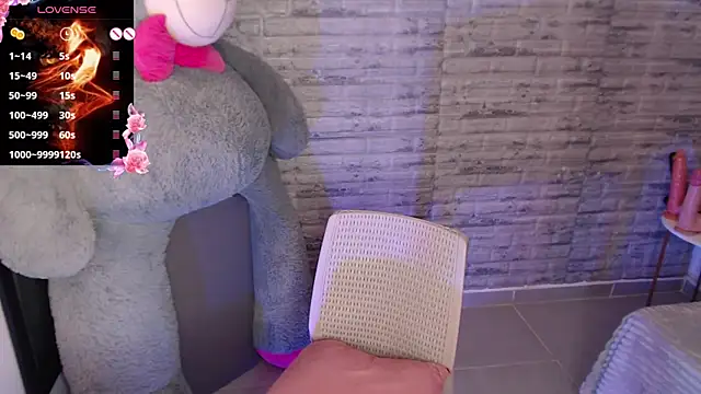 TinnaCobb online show from January 15, 4:22 pm