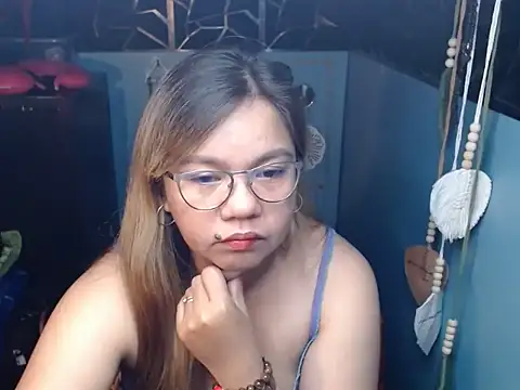 ambersmile online show from October 31, 9:27 pm