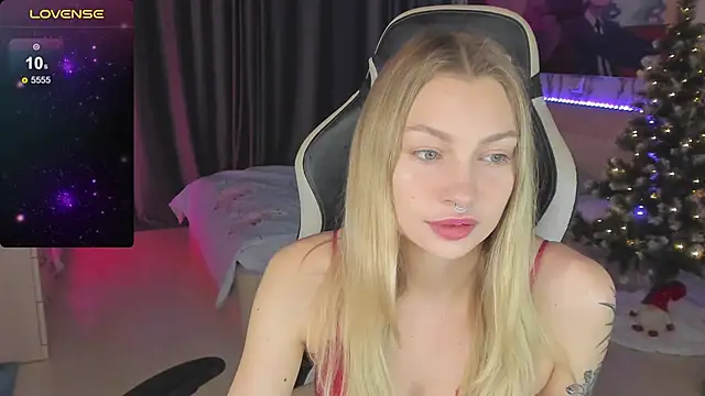 BiMolly online show from December 27, 7:14 pm