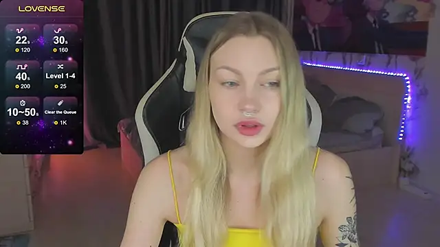 BiMolly online show from March 6, 11:09 pm