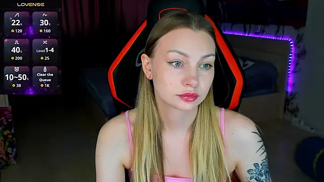 BiMolly online show from April 22, 1:45 pm