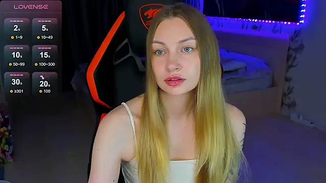 BiMolly online show from June 14, 7:49 pm