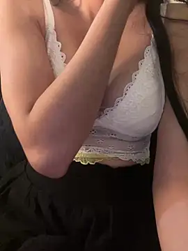 Cute crystal online show from December 9, 10:41 pm