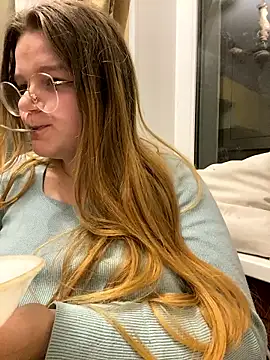 Snapshot of -MimmiLissa- chatting on January 6, 2:37 am -MimmiLissa- online show from January 6, 2:37 am