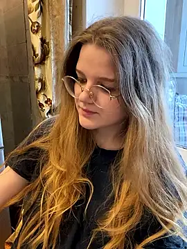 Snapshot of -MimmiLissa- chatting on January 15, 7:24 am -MimmiLissa- online show from January 15, 7:24 am