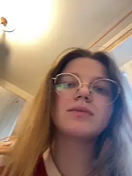 Snapshot of -MimmiLissa- chatting on February 4, 6:30 am -MimmiLissa- online show from February 4, 6:30 am