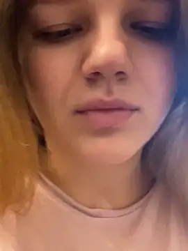 Snapshot of -MimmiLissa- chatting on February 13, 11:28 am -MimmiLissa- online show from February 13, 11:28 am