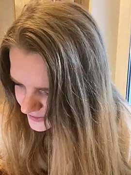 Snapshot of -MimmiLissa- chatting on March 5, 2:02 pm -MimmiLissa- online show from March 5, 2:02 pm