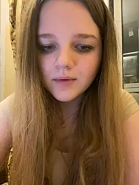 Snapshot of -MimmiLissa- chatting on March 13, 12:28 am -MimmiLissa- online show from March 13, 12:28 am