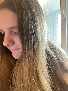 Snapshot of -MimmiLissa- chatting on April 23, 12:29 pm -MimmiLissa- online show from April 23, 12:29 pm