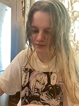 Snapshot of -MimmiLissa- chatting on May 13, 12:35 pm -MimmiLissa- online show from May 13, 12:35 pm
