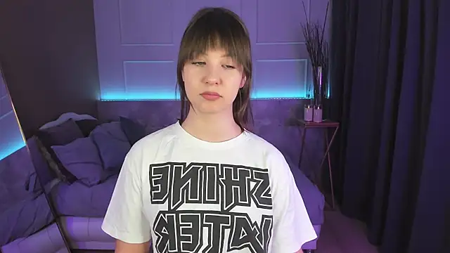 ElizaMild online show from February 23, 1:32 pm