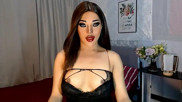 Snapshot of trixxielicious chatting on January 17, 12:52 pm trixxielicious online show from January 17, 12:52 pm