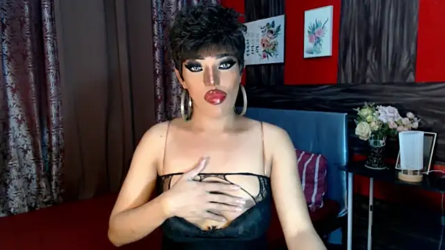 Snapshot of trixxielicious chatting on January 18, 1:08 pm trixxielicious online show from January 18, 1:08 pm