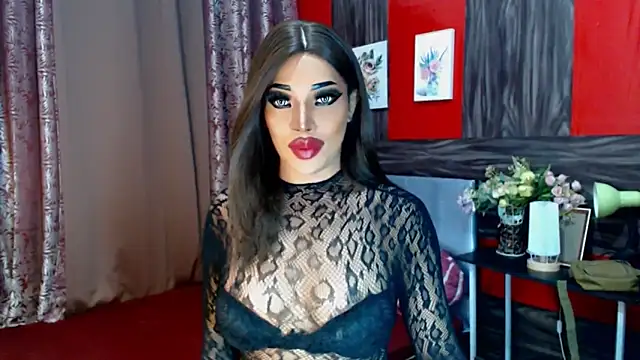 Snapshot of trixxielicious chatting on February 4, 3:26 pm trixxielicious online show from February 4, 3:26 pm