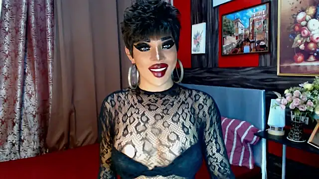 Snapshot of trixxielicious chatting on March 4, 11:43 pm trixxielicious online show from March 4, 11:43 pm