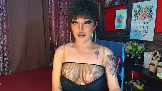 Snapshot of trixxielicious chatting on October 17, 8:28 am trixxielicious online show from October 17, 8:28 am