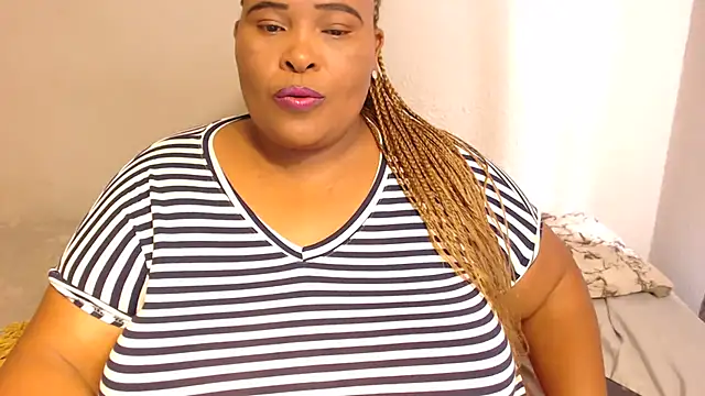 Snapshot of zandile chatting on January 6, 11:18 am zandile online show from January 6, 11:18 am