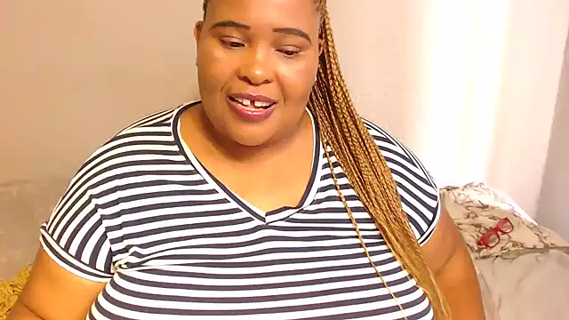 Snapshot of zandile chatting on January 6, 2:47 pm zandile online show from January 6, 2:47 pm