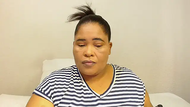 Snapshot of zandile chatting on October 20, 10:38 am zandile online show from October 20, 10:38 am