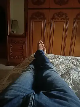 Snapshot of Bobby967 chatting on December 2, 9:47 am Bobby967 online show from December 2, 9:47 am